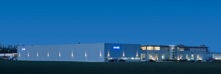 Foto mit der Außenansicht der Hauptzentrale von HA-BE in Altheim.