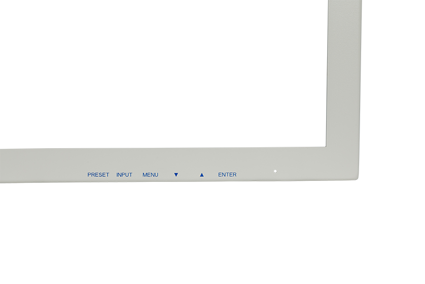 Nahaufnahme der rechten unteren Ecke eines weißen Monitors mit blauen Bedienelementen wie PRESET, INPUT, MENU, Pfeilsymbolen und ENTER. Eine kleine Kontrollleuchte ist ebenfalls sichtbar.