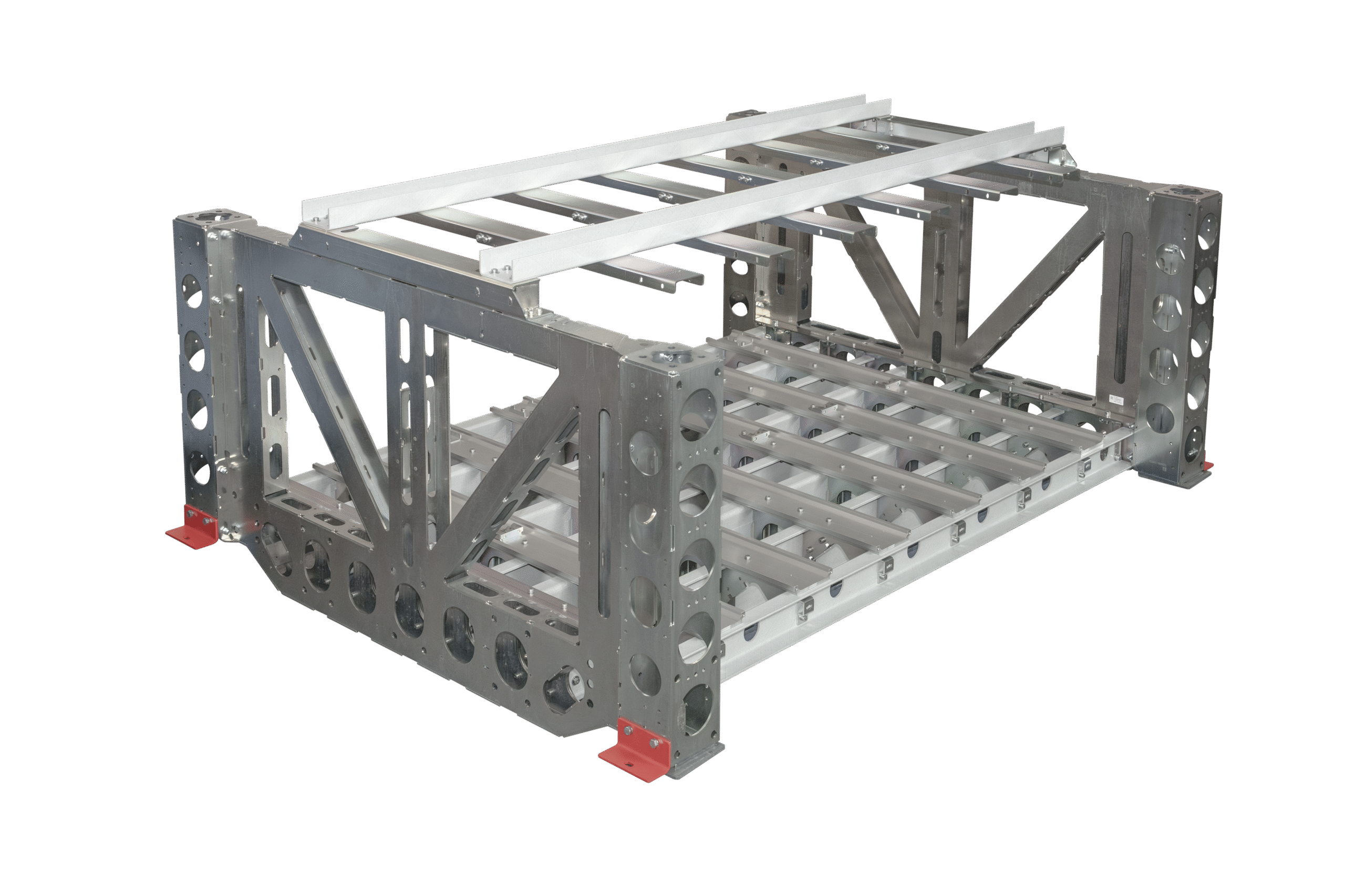 Eine große, rechteckige Metallrahmenkonstruktion mit mehreren Trägern und dreieckigen Stützen aus silbernem Aluminium mit roten Eckwinkeln, dargestellt auf weißem Hintergrund.